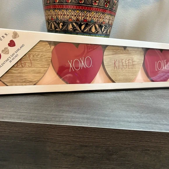 RAE DUNN Valentine’s Day garland - Picture 5 of 9